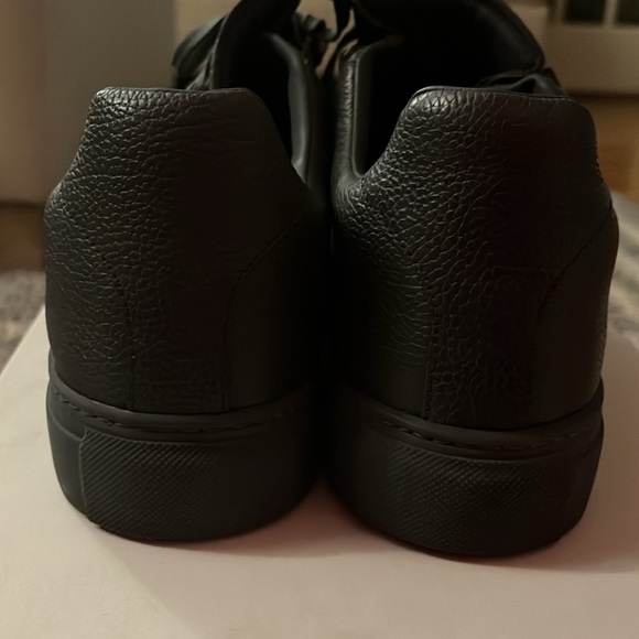 Men’s Balenciaga sneakers - Picture 3 of 6